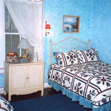 The Twin Magnolias Bed & Breakfast Роанок-Рапідс Екстер'єр фото